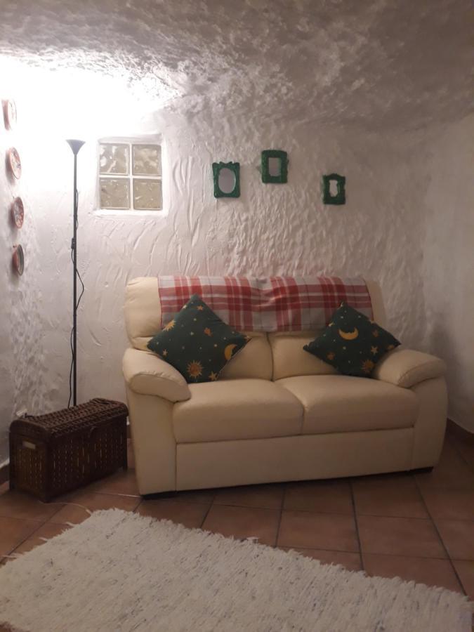 The Welcome Cave Freila Exterior foto