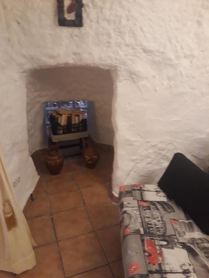 The Welcome Cave Freila Exterior foto