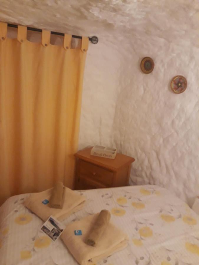 The Welcome Cave Freila Exterior foto